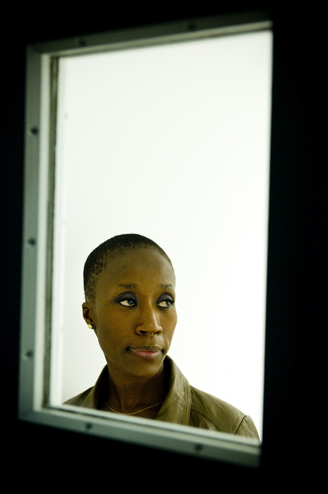 France, Bordeaux, 17 November 2011
Portrait of Rokia Traore, Malian singer.

France, Bordeaux, 17 novembre 2011
Portrait de Rokia Traore, chanteuse malienne.

Christophe Goussard / Agence VU