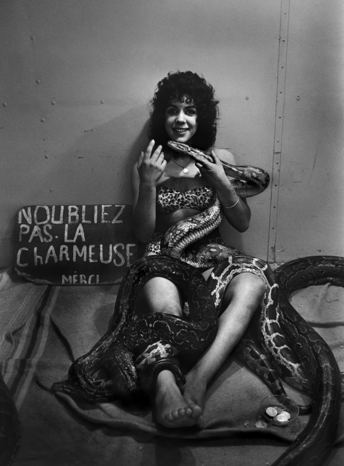 France, Paris, 1954Pigalle. The charmor.France, Paris, 1954Pigalle. La charmeuse.Christer Stromholm Estate / Agence VU