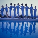 1978
Summer Camp
Round dance on the evening.

1978
Les grandes vacances
Ronde du soir.

Bernard Faucon / Agence VU