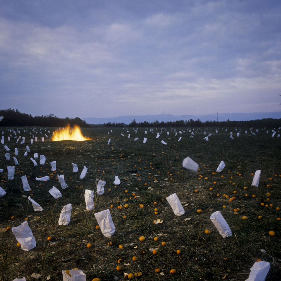 France, 1981/1984"Evolution probable du temps" (The probable evolution of time), the mandarinsFrance, 1981/1984"Evolution probable du temps", Les mandarines  Bernard Faucon / Agence VU