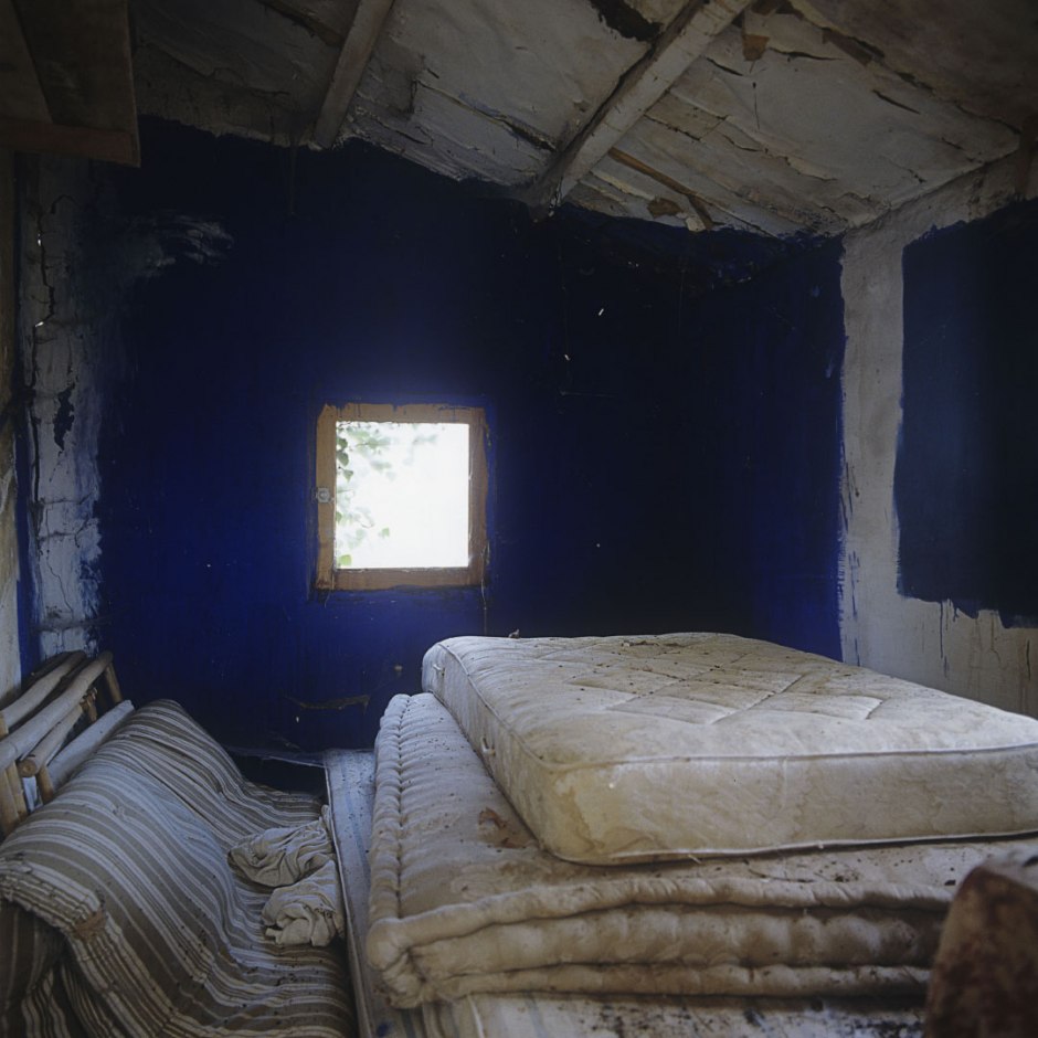 FranceThe BedroomsSerie "The Rooms of Love"Late Bedroom of Love FranceLes chambresSÈrie "Les chambres d'amour"Feue Chambre d'amourBernard Faucon / Agence VU