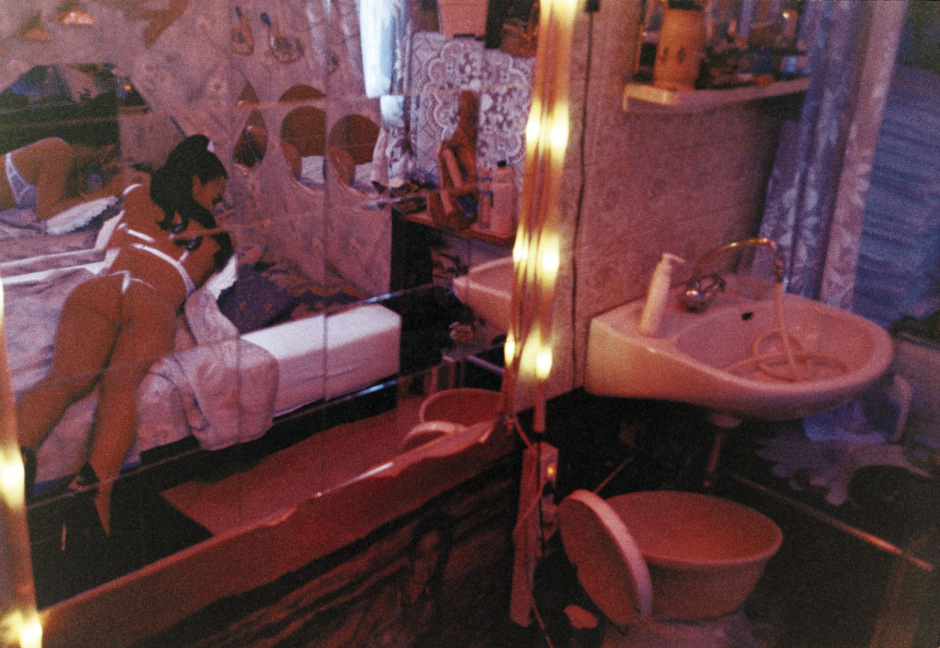 Germanie, Frankfurt, 1992From the series "Infertile Madonnas".Allemagne, Francfort, 1992Issue de la sÈrie "Madonnes infertiles".Jean-Christian Bourcart / Agence VU