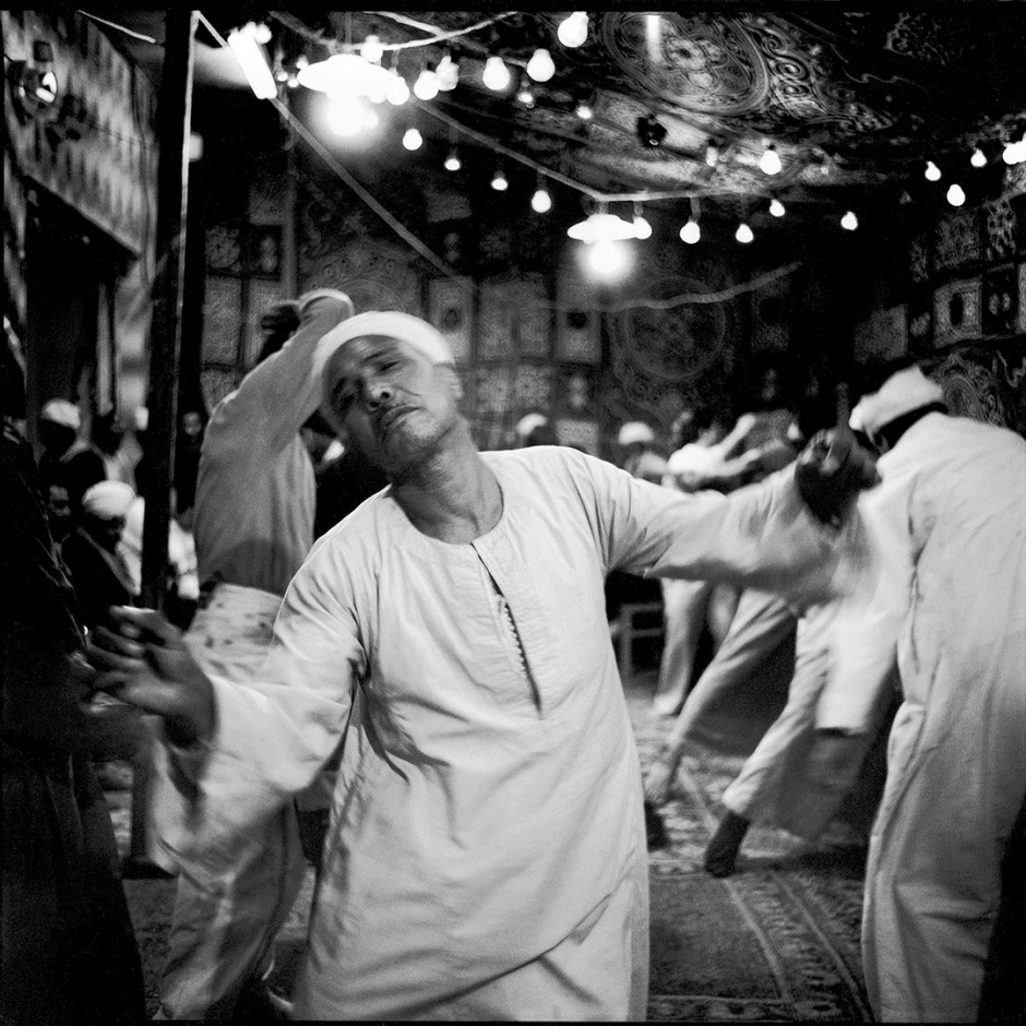 Egypt, Cairo, 1998Sufi dancers during the mouled of Ahmed el Dadawi in TantaEgypte, Le Caire, 1998Danseurs souffis pendant le mouled Ahmed el Badawi de TantaDenis Dailleux / Agence VU