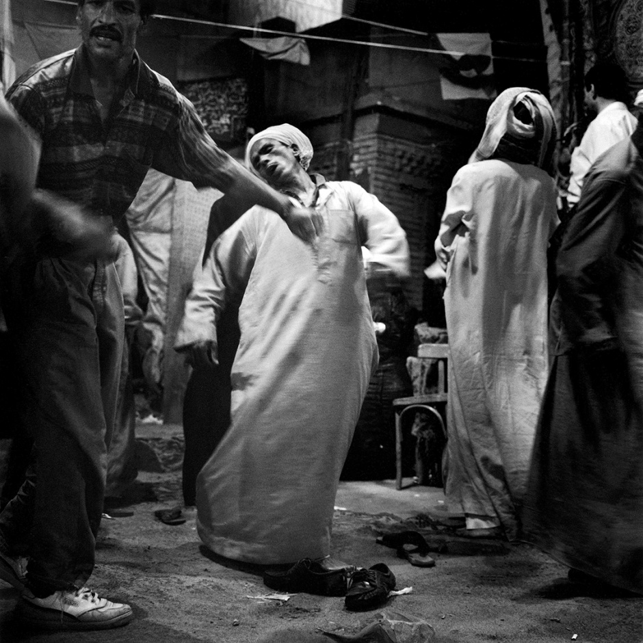 Egypt, Cairo, 1998Sufi dancers during the mouled Sayeda Zen el AbdinEgypte, Le Caire, 1998Danseurs souffis pendant le mouled Sayeda Zen el Abdin Denis Dailleux / Agence VU