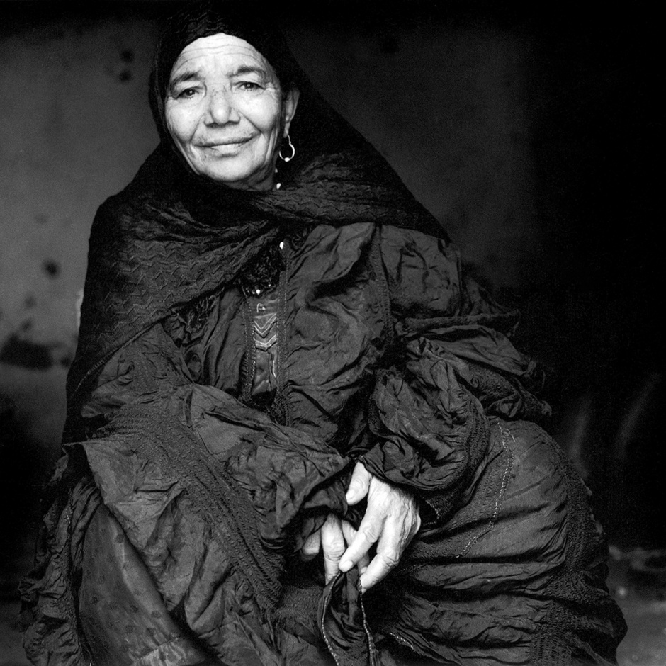 Egypt, Cairo, 1998Mahmoud's mother in SaqqaraEgypte, Le Caire, 1998La maman de Mahmoud ‡ Saqqara  Denis Dailleux / Agence VU