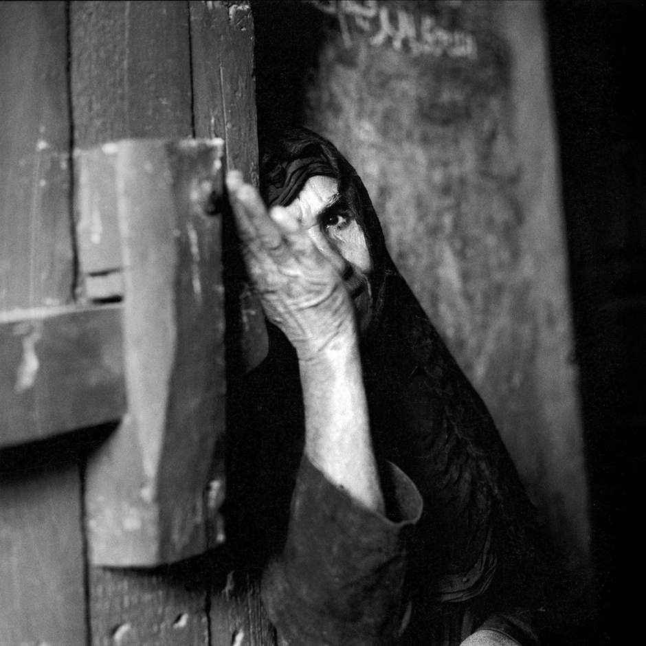 Egypt, Louxor, 1994
An old woman in Louxor

Egypte, Louxor, 1994  
Une vieille femme ‡ Louxor

Denis Dailleux / Agence VU