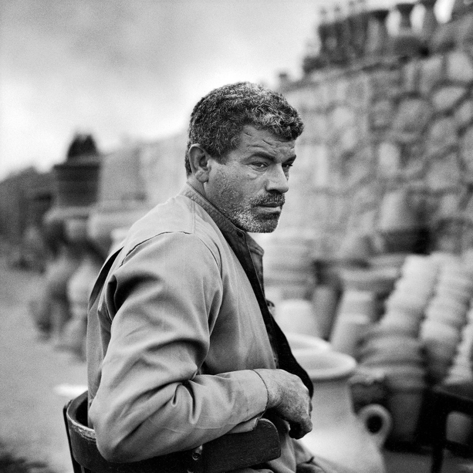 Egypt, Cairo, 1994
In the potters district in Foustat which doesn't exist anymore

Egypte, Le Caire, 1994
Quartier des potiers ‡ Foustat, aujourd'hui disparu  

Denis Dailleux / Agence VU