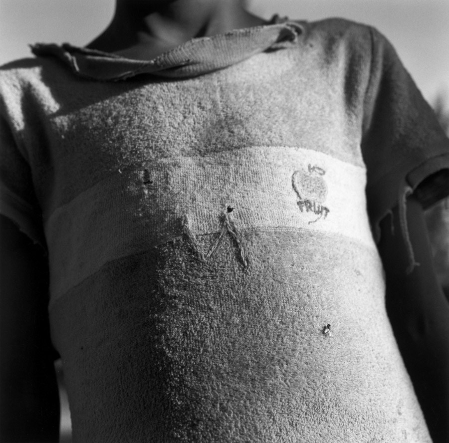 Ethiopia, 1998Daily life. Sweet Shirt.Ethiopie, 1998Vie quotidienne.Hugues de Wurstemberger / Agence VU