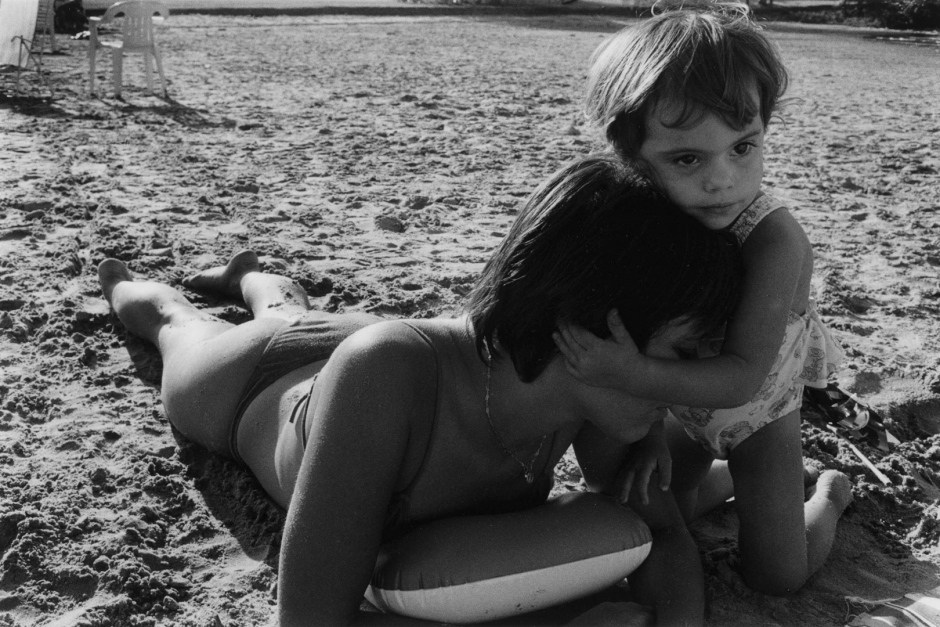 Argentina, 1998"Amours Difficiles" (Hard love stories)Four stories of mothers and daughters. Eugenia and Violeta.Argentine, 1998"Amours Difficiles"4 Histoires de mËres et de flles. Eugenia et Violeta.© Adriana Lestido / Agence VU