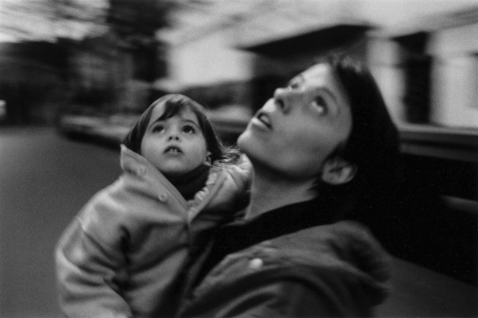 Argentina, 1998"Amours Difficiles" (Hard love stories)Four stories of mothers and daughters. Eugenia and Violeta.Argentine, 1998"Amours Difficiles"4 Histoires de mËres et de flles. Eugenia et Violeta.© Adriana Lestido / Agence VU