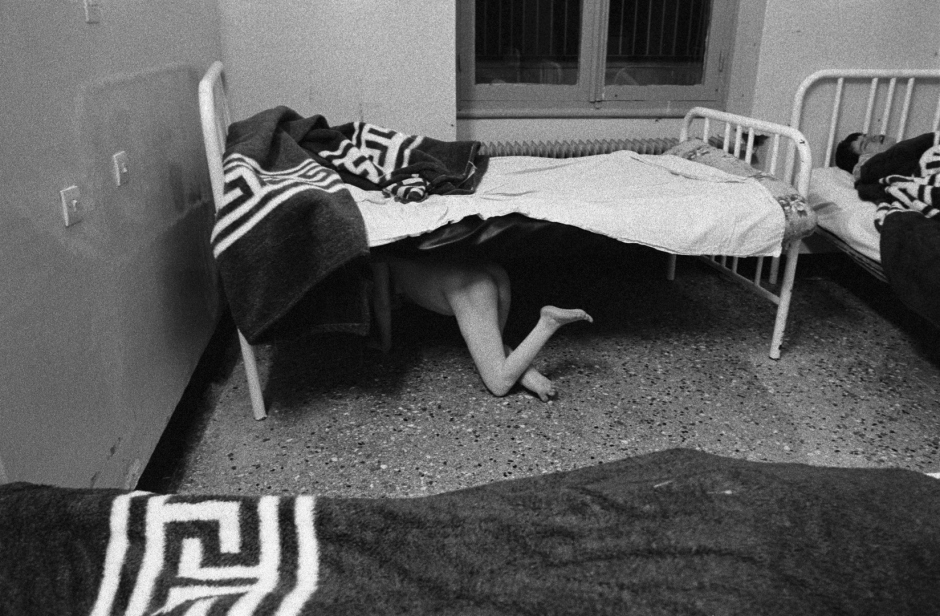 Greece, Mytilini island, Agiassos, The Sanatorium ìI Theomitorî, 1999Evagelia is 32. She was sent here in 1988 from the psychiatric hospital on the island of Leros.GrËce, Ile de MytilËne, Agiassos, Sanatorium ìI Theomitorî, 1999Evagelia a 32 ans, líhÙpital psychiatrique de Leros lía envoyÈ ici en 1988.Le Sanatorium nía pas le statut díhÙpital psychiatrique mais la majoritÈ des patients internÈs, par assimilation, le sont ‡ cause de leurs ì troubles psychiatriques î.  © Rip Hopkins / Agence VU
