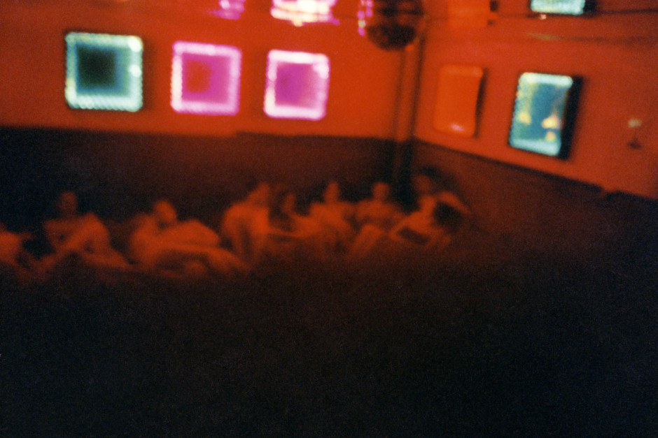 1998-2001From the series "Forbidden City".Swinging club scene between Paris and New York.1998-2001Issue de la sÈrie "Forbidden City".ScËne dans un club Èchangiste entre Paris et New York.Jean-Christian Bourcart / Agence VU