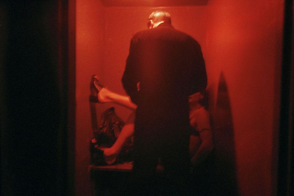 1998-2001From the series "Forbidden City".Swinging club scene between Paris and New York.1998-2001Issue de la sÈrie "Forbidden City".ScËne dans un club Èchangiste entre Paris et New York.Jean-Christian Bourcart / Agence VU