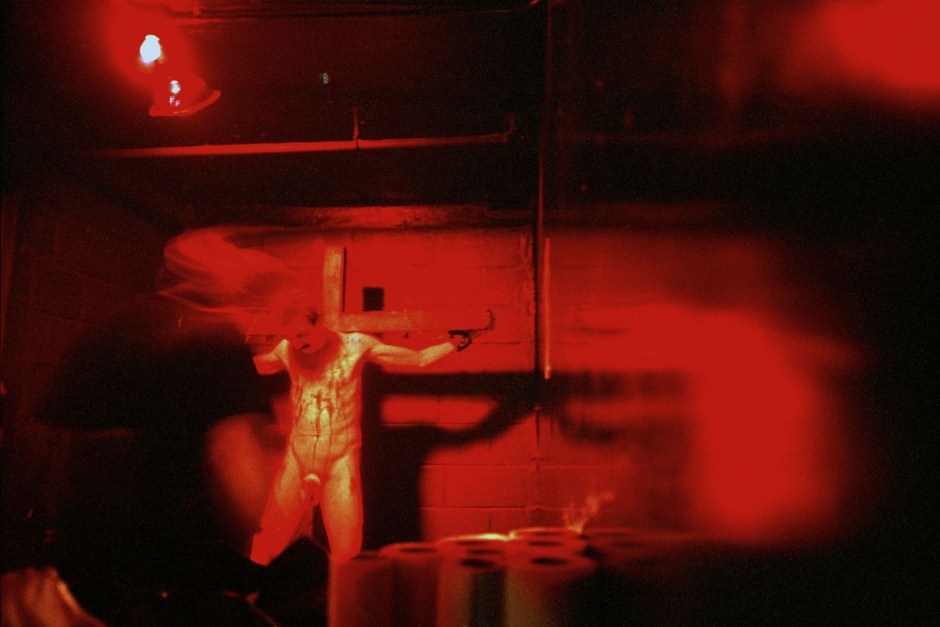 1998-2001From the series "Forbidden City".Swinging club scene between Paris and New York.1998-2001Issue de la sÈrie "Forbidden City".ScËne dans un club Èchangiste entre Paris et New York.Jean-Christian Bourcart / Agence VU