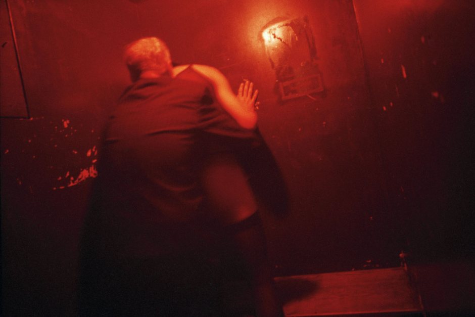 1998-2001From the series "Forbidden City".Swinging club scene between Paris and New York.1998-2001Issue de la sÈrie "Forbidden City".ScËne dans un club Èchangiste entre Paris et New York.Jean-Christian Bourcart / Agence VU