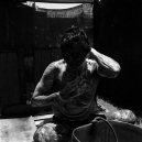 ouvrier se lavant