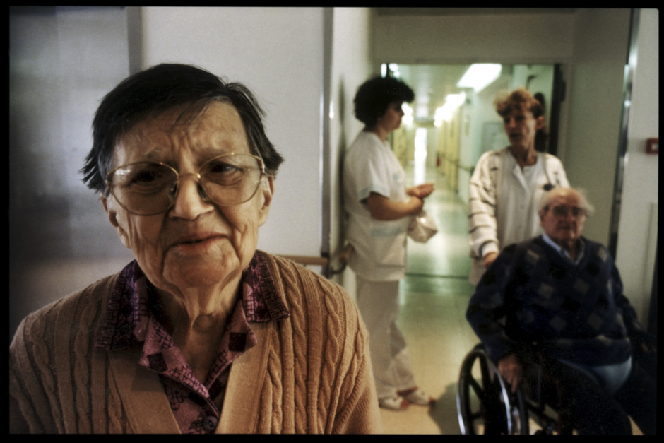 France, Houdan, 1998 - Geriatrics department, local Houdan hospital.