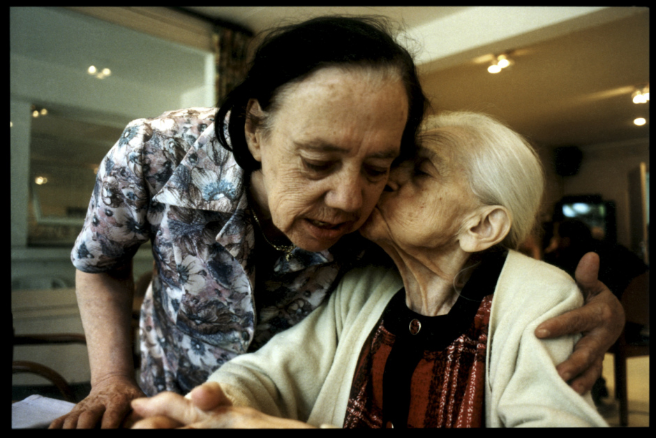 France, Houdan, 1998 - Geriatrics department, local Houdan hospital.