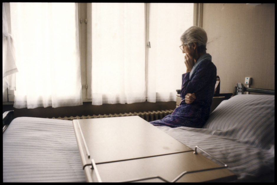 France, Houdan, 1998 - Geriatrics department, local Houdan hospital.