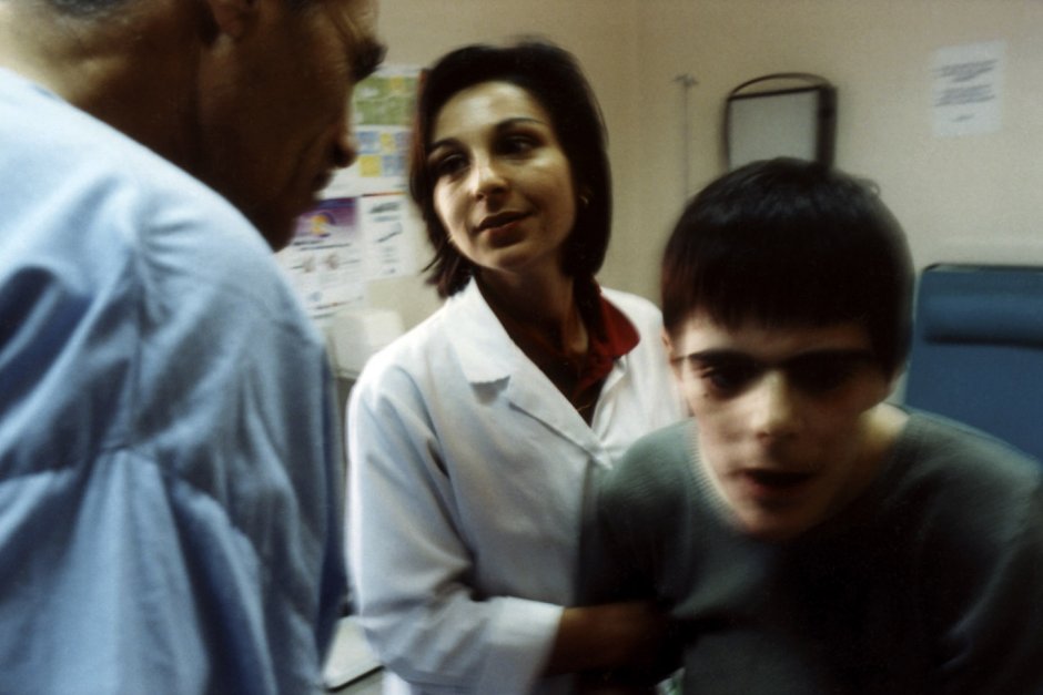 France, Seine-saint-Denis, Neuilly-sur-Marne, 1999 - Ville-Evrard Psychiatric Hospital. Patient and psychiatric nurse.