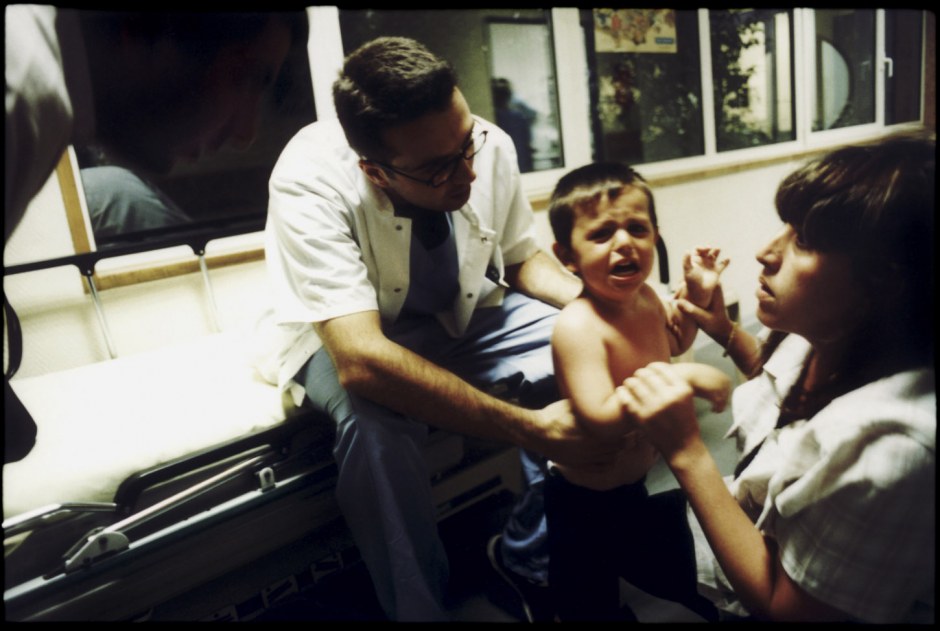 France, Marseilles, June 2002 - Emergency Room in Marseille's Nord Hospital. Second degree burn as the result of a domestic accident.