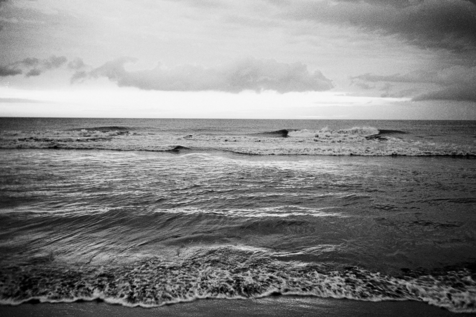 Argentina, Villa Gesell, 2005Villa Gesell is a kind of epilogue. Images were created in 2005, a time in which I was living in a cabin in the beach.Argentine, Villa Gesell, 2005 Villa Gesell est une sorte d'Èpilogue. Les images ont ÈtÈ faites en 2005, ‡ une pÈriode o˘ j'habitais dans une cabine de plage.© Adriana Lestido / Agence VU