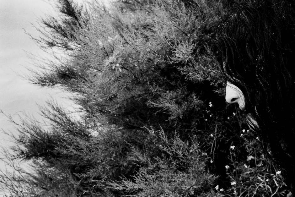 Argentina, Villa Gesell, 2005Villa Gesell is a kind of epilogue. Images were created in 2005, a time in which I was living in a cabin in the beach.Argentine, Villa Gesell, 2005Villa Gesell est une sorte d'Èpilogue. Les images ont ÈtÈ faites en 2005, ‡ une pÈriode o˘ j'habitais dans une cabine de plage.© Adriana Lestido / Agence VU