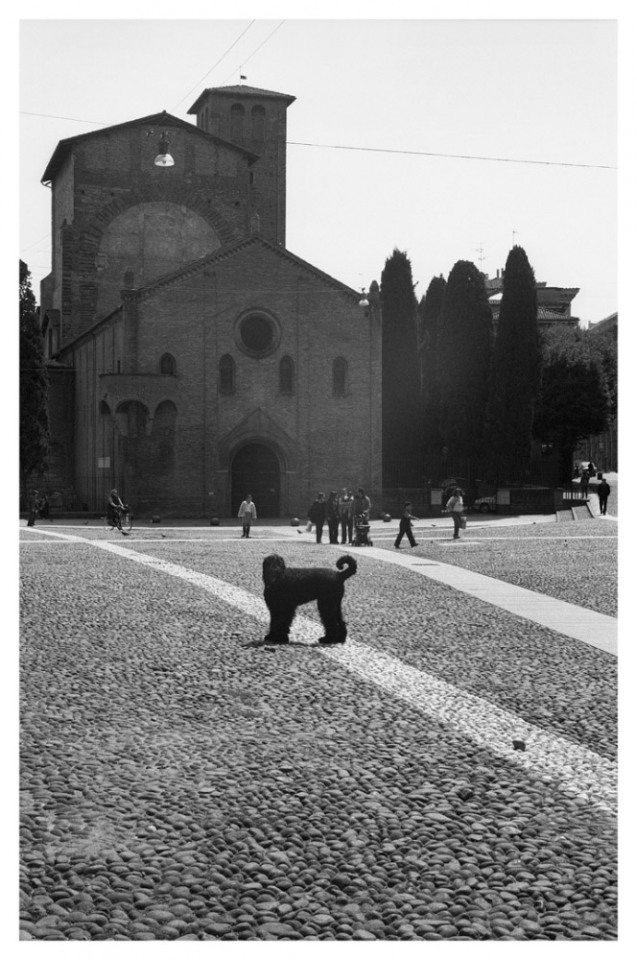 Italy, Bologna, April 2006 - Downtown.