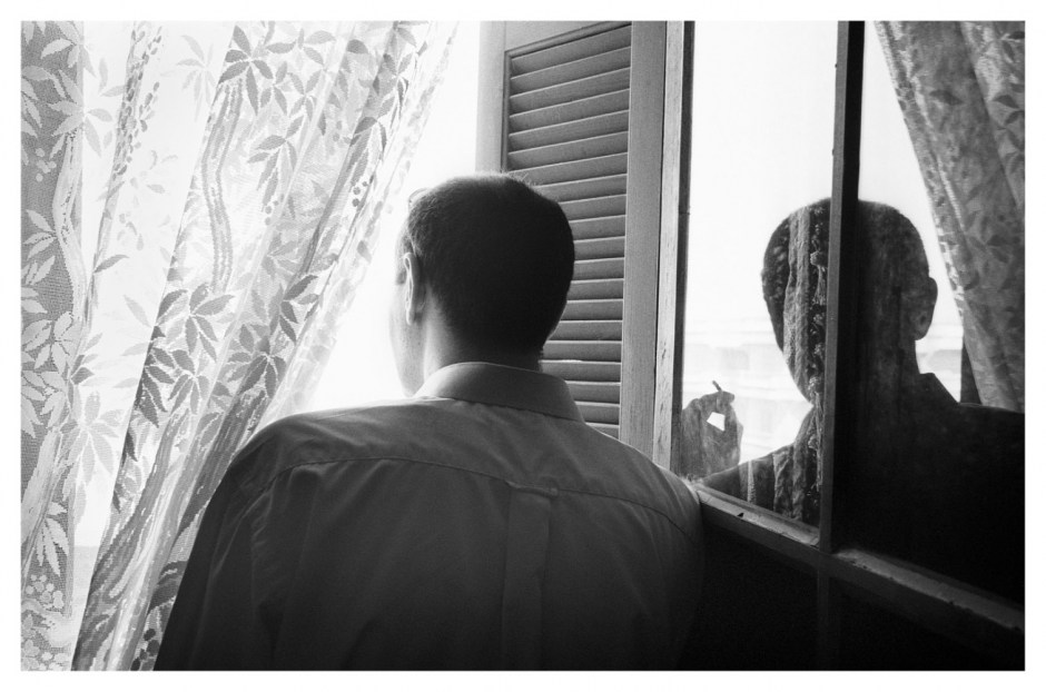 Algeria, Sidi Ben krama, March 2006 - Arirval at Sidi Ben krama. First ciggie when looking at the street outside.