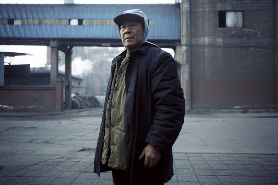 China, Linfen, 2006 - A worker in the steel factory of Linfen, one of the ten most polluted cities in China.
