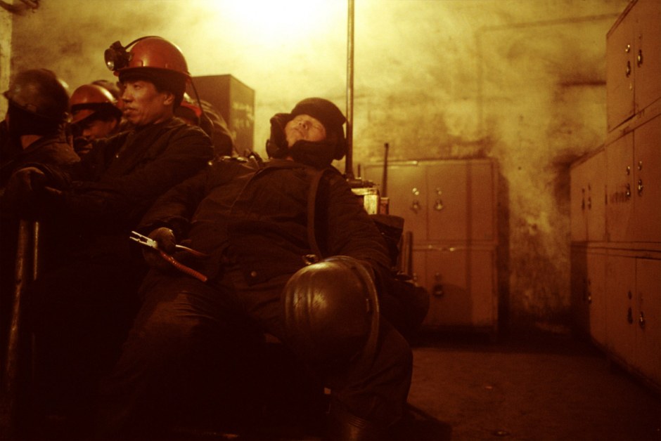 China, Shiqianfeng, 2006 - Private mine of Shiqianfeng. Despite its banning, it continues to work. "The security conditions are minimum. we progress with dynamite. Everyday there are accidents with galleries falling down." Zhao, 31.