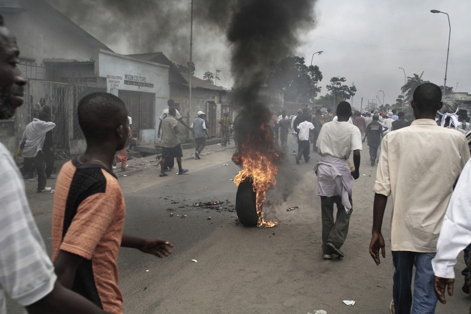 Democratic Republic of Congo, Kinshasa, 18 July 2006Protesters, supporters of Etienne Tshisekedi, calling for a boycott of the elections.RÈpublique DÈmocratique du Congo, Kinshasa, 18 juillet 2006Des partisans d'Etienne Tshisikedi, appelant au boycott des Èlections.Guy Tillim / Agence VU