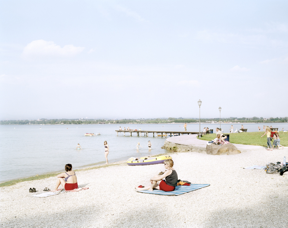 Italy, Verona, Cisano, July 2005Lake Garda. Bathers.Italie, VÈrone, Cisano, juillet 2005Lac Garda. Baigneurs.Massimo Siragusa / Agence VU