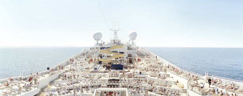 Italy, Mediterranean Sea, May 2004Mediterranean Cruise on the Costa Fortuna ship. Sailing towards Palma de Mallorca. Tourists sunbathing on the bow.Italie, Mer MÈditerranÈe, mai 2004CroisiËre ‡ bord du Costa Fortuna. Navigation vers Palma de Mallorque. Des touristes prenant le soleil sur le pont.Massimo Siragusa / Agence VU