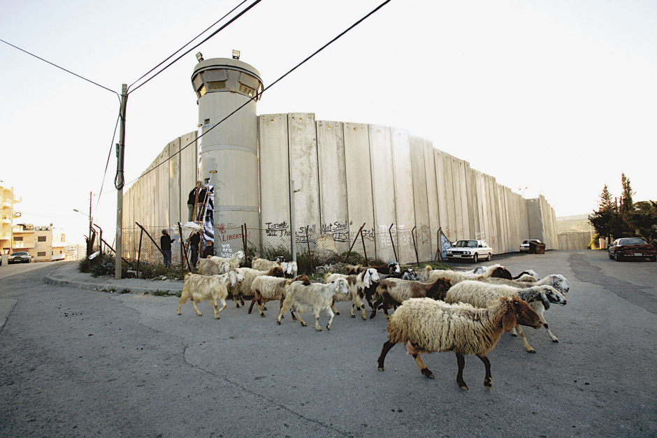 West Bank, Bethlehem, 04 March 200728 Millimetres, Face 2 Face.Security fence, Palestinian side.Cisjordanie, Bethléem, 04 mars 200728 Millimetres, Face 2 Face.Barrière de sécurité, côté palestinien.JR