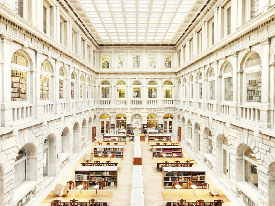Italy, Venice, January 29th 2011National Library of St. Mark’s. Reading room. The library hosts more than 1 million books.Italie, Venise, 29 janvier 2011Bibliothèque nationale de St. Mark. Salle de lecture. La librairie possède plus d'un million d'ouvrages.Massimo Siragusa / Agence VU