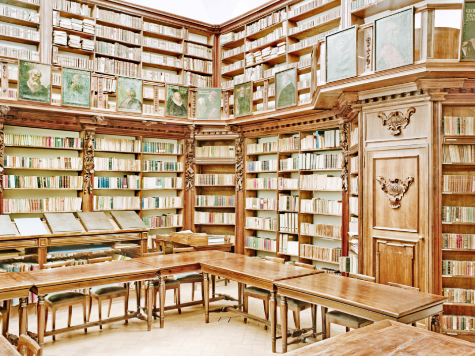 Italy, Milan, February 2nd 2011Ambrosian Library, Room of the Rose. It was founded by cardinal Federico Borromeo in 1607.Italie, Milan, 2 février 2011Bibliothèque Ambrosienne, salle de la Rose. Elle a été fondée par le cardinal Federico Borromeo en 1607.Massimo Siragusa / Agence VU