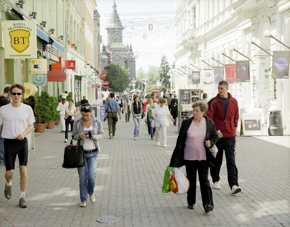 Romania, Timisoara, May 2008Alba Iulia street.Roumanie, Timisoara, mai 2008Rue Alba Iulia.© Rip Hopkins / Agence VU