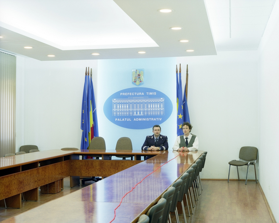 Romania, Timisoara, 2008Traffic police chief, conference room, Prefecture Palace.Roumanie, Timisoara, 2008Chef de la police de circulation, salle de confÈrences, palais de la PrÈfecture.© Rip Hopkins / Agence VU