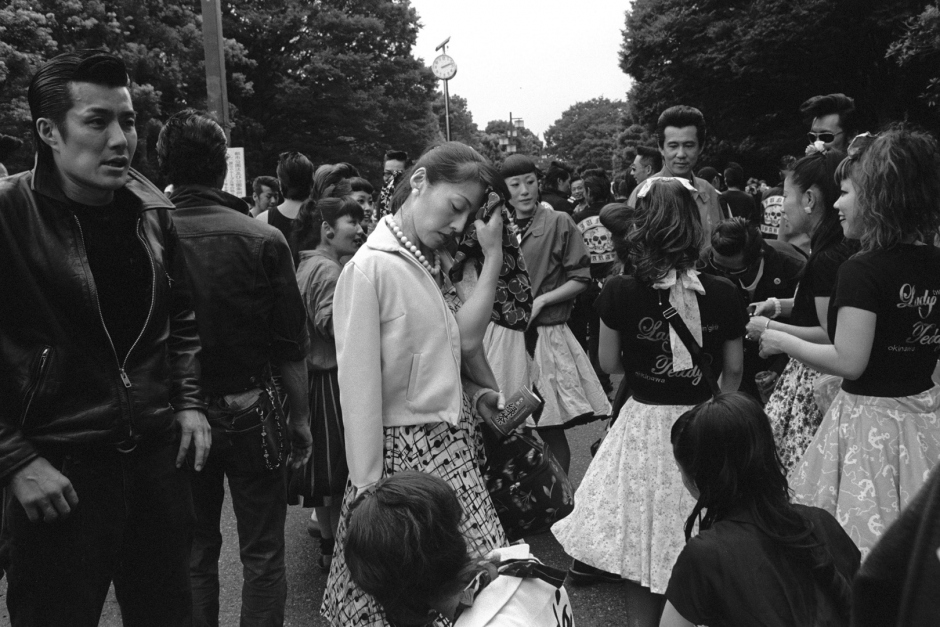 Japan, Tokyo, 2009Lovers of the 50's era gather for Tokyo Rockabilly Club's annual Day of Rock N' Roller.Rockabilly dance clubs from Tokyo and surrounding districts dressed in classic bobby socks, poodle skirts and bowling shirts gathered in Yoyogi Park .Japon, Tokyo, 2009Les amoureux des annÈes 50 ont l'habitude de se rejoindre au rassemblement annuel du Rock N'Roller, organisÈe par le Club Rockabilly de Tokyo.Tous les adeptes du rockabilly de Tokyo et de ses alentours se rejoignent ainsi au parc de Yoyogi, santiags aux pieds, robes ‡ plis, et accessoires en tous genre issus de la culture rock'nroll. Steven Siewert / Agence VU