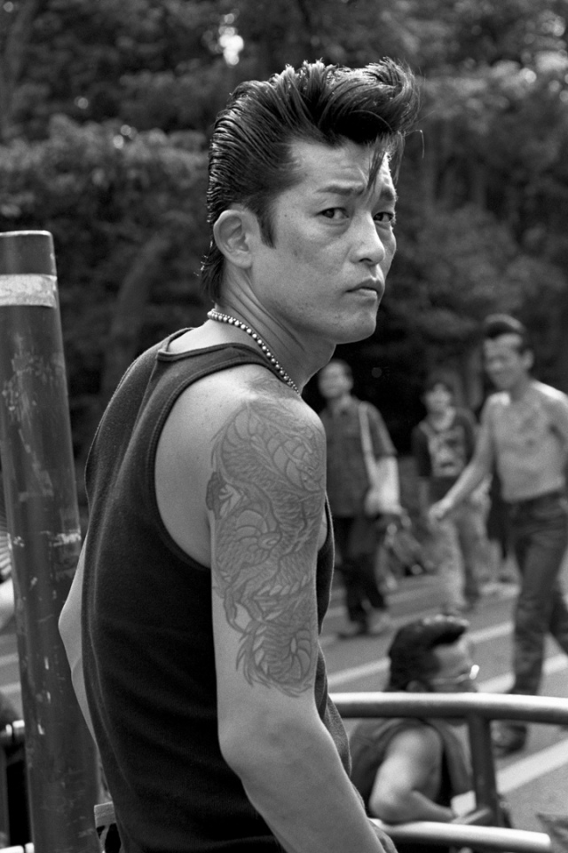 Japan, Tokyo, 2009Lovers of the 50's era gather for Tokyo Rockabilly Club?s annual Day of Rock N? Roller.Rockabilly dance clubs from Tokyo and surrounding districts dressed in classic bobby socks, poodle skirts and bowling shirts gathered in Yoyogi Park .Japon, Tokyo, 2009Les amoureux des annÈes 50 ont l'habitude de se rejoindre au rassemblement annuel du Rock N'Roller, organisÈe par le Club Rockabilly de Tokyo.Tous les adeptes du rockabilly de Tokyo et de ses alentours se rejoignent ainsi au parc de Yoyogi, santiags aux pieds, robes ‡ plis, et accessoires en tous genre issus de la culture rock'nroll. Steven Siewert / Agence VU