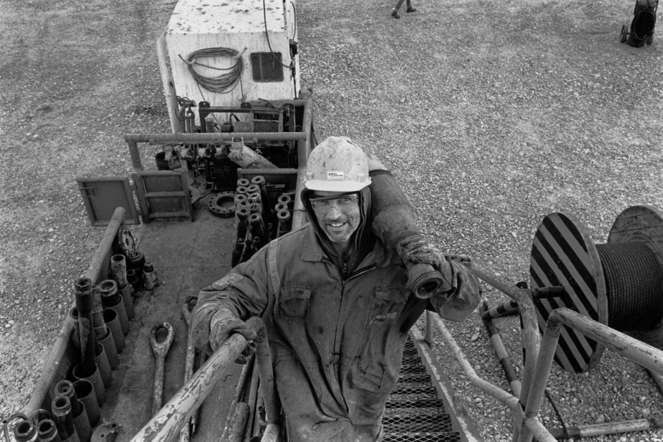 Obreros trabajando en torres de petrÛleo. Las Heras, provincia de Santa CruzWorkers working in oil towers. Las Heras, provincia de Santa Cruz.Ouvriers travaillant dans les tours de pÈtrole. Las Heras, provincia de Santa Cruz.© Adriana Lestido / Agence VU