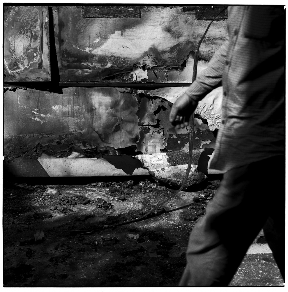 Thailand, Bangkok, April 2009Riots in Bangkok between the Thai Army and the Red Shirts, who support former Prime Minister Thaksin Shinawatra.ThaÔlande, Bangkok, avril 2009Bangkok subit les affrontements entre l'armÈe du gouvernement et les Chemises Rouges, partisans de l?ancien premier ministre en exil Thaksin Shinawatra.Manit Sriwanichpoom / Agence VU