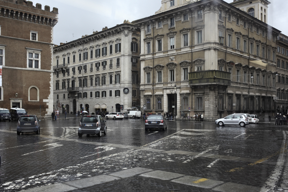 Italy, Rome, 07 February 2009Piazza Venezia.Italie, Rome, 07 fÈvrier 2009Piazza Venezia.Guy Tillim / Agence VU
