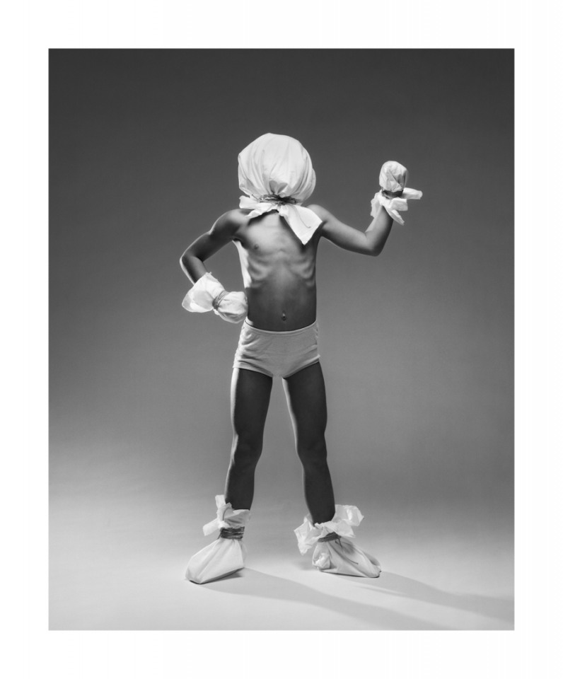 France, 2010Story of the litthe girl who...was reduced to the last ends.France, 2010Histoire de la petite fille qui...était réduite aux dernières extrémités.Quentin Bertoux / Agence VU