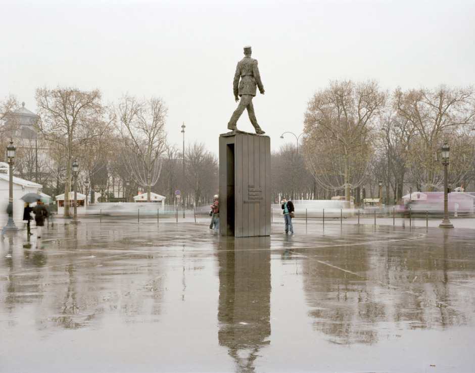 France, Paris, 2008 - The Général de Gaulle statue on the Champs Elysées.