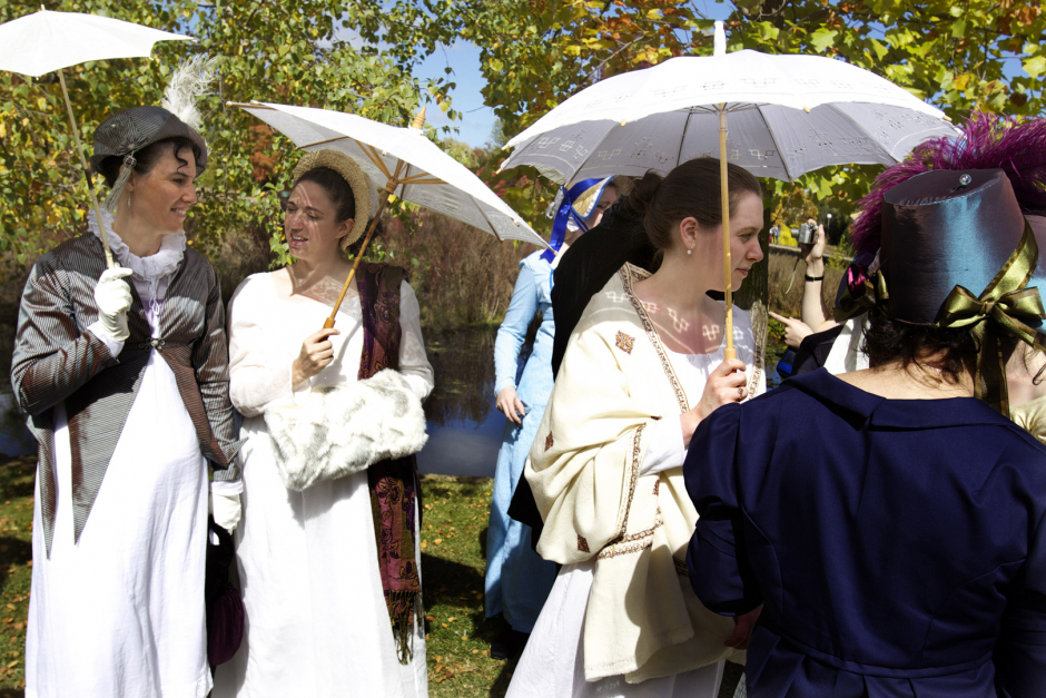 Australia, Canberra, 15 April 2011The 2011 Jane Austen Festival Australia held in Canberra.The Sunday costumed promenade through Commonwealth Park in Canberra.Australie, Canberra, 15 avril 2011Le Festival Jane Austen de 2011 ‡ Canberra.Promenade en costumes dans le Commonwealth Park de Canberra le dimanche.Steven Siewert / Agence VU