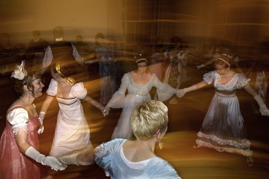 Australia, Canberra, 14 April 2011The 2011 Jane Austen Festival Australia held in Canberra.Dancing at the Grand Jane Austen Ball in the Hall of St John's Church.Australie, Canberra, 14 avril 2011Le Festival Jane Austen de 2011 ‡ Canberra.Danses pendant le Bal Jane Austen dans le Hall de St John's Church.Steven Siewert / Agence VU
