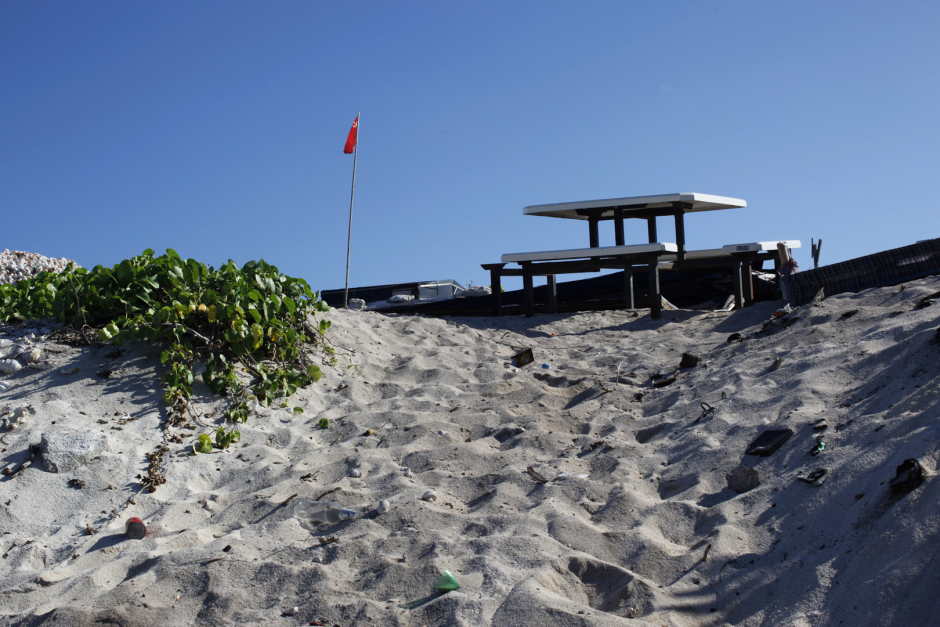 China, Paracel Islands, 05 June 2011Xisha Qundao is located in the South China Sea from more than 180 nautical miles to the South East of Hainan Island, belong to the Hainan Province.The East side of Paracel Islands is Xuande Islands, mainly include Yongxin Island, Shi island, Zhao island, etc.Chine, Œles Paracels, 05 juin 2011Xisha Qundao est situÈ en Mer de Chine du Sud, ‡ 180 miles nautiques du sud-est de l'Óle de Hainan.La partie orientale des Œles Paracels, appelÈ Óles Xuande, est formÈe des Óles Yongxin, Shi et Zhao.Aniu / Agence VU