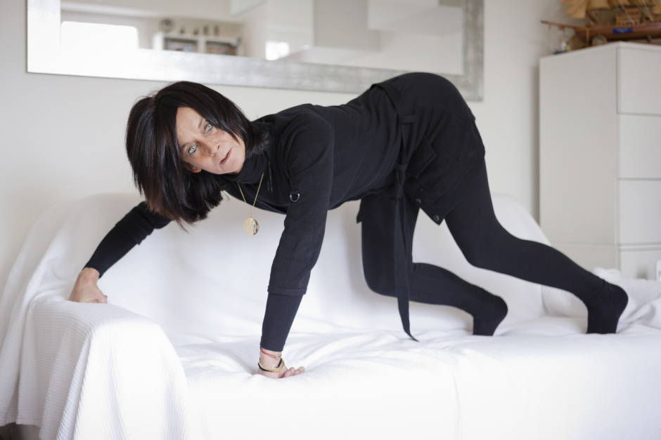 France, Maison Laffitte, 25 April 2012From the book "Chevaleresque".Monique Laheurte, Other planet, 54, 163 cm, 45 kg.France, Maison Laffitte, 25 avril 2012Issue du livre "Chevaleresque".Monique Laheurte, Autre Planète, 54 ans, 163 cm, 45 kg.Rip Hopkins / Agence VU